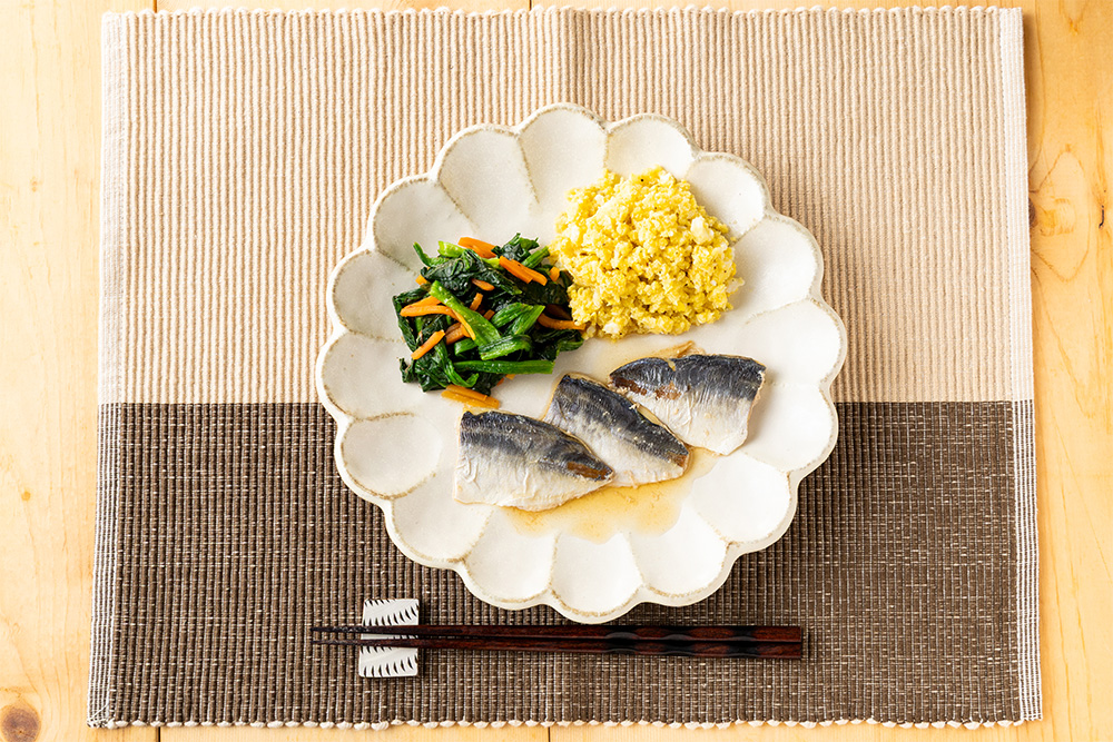長崎県産 あじの煮付け / ほうれん草のおひたし / 炒り卵