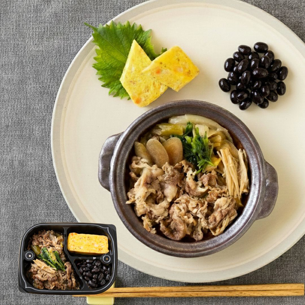 主菜 : 国産牛のすき焼き / 副菜 : 五目厚焼き玉子、黒豆煮